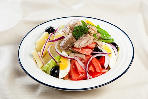 Salad cá ngừ và trứng