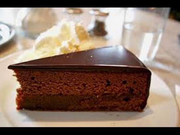 Bánh Chocolate cake