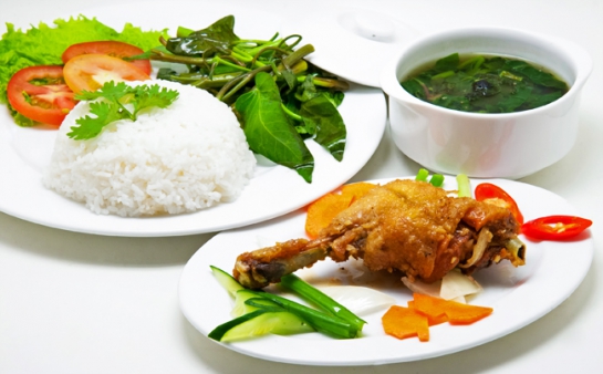 Đặt Tiệc Công Ty: Chìa Khóa Vạn Năng Cho Sự Gắn Kết và Phát Triển.