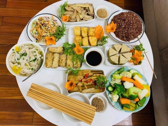Dịch vụ nấu tiệc chay tại nhà và văn hóa ẩm thực chay