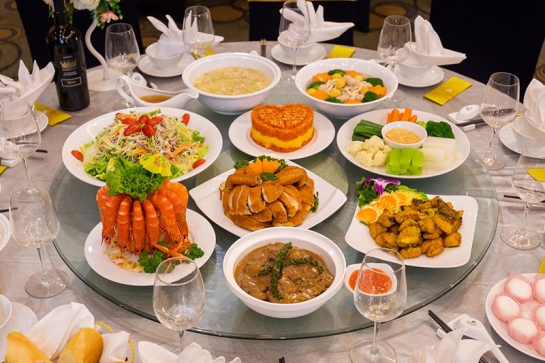 Kinh nghiệm lên kế hoạch tổ chức đặt tiệc cưới tại nhà ngon