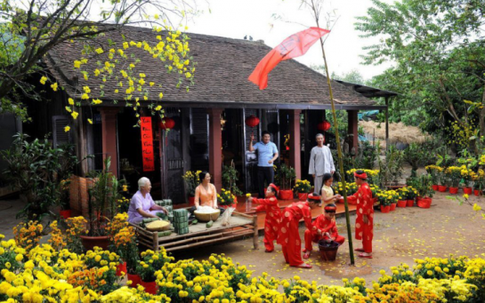 Tết Nguyên Đán Có nên đặt tiệc tại nhà không?